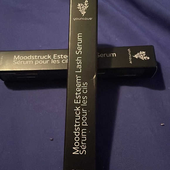 Younique Moodstruck esteem lash serum - Picture 2 of 3